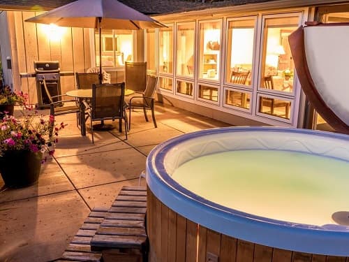 10 Most Stunning Salt Water Hot Tub And Salt Water Hot Tub 101