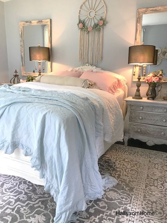 Shabby Chic Bedroom: 25+ Mesmerizing Ideas That You Will Adore